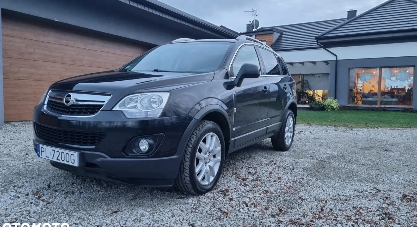 Opel Antara cena 32900 przebieg: 179000, rok produkcji 2012 z Leszno małe 137
